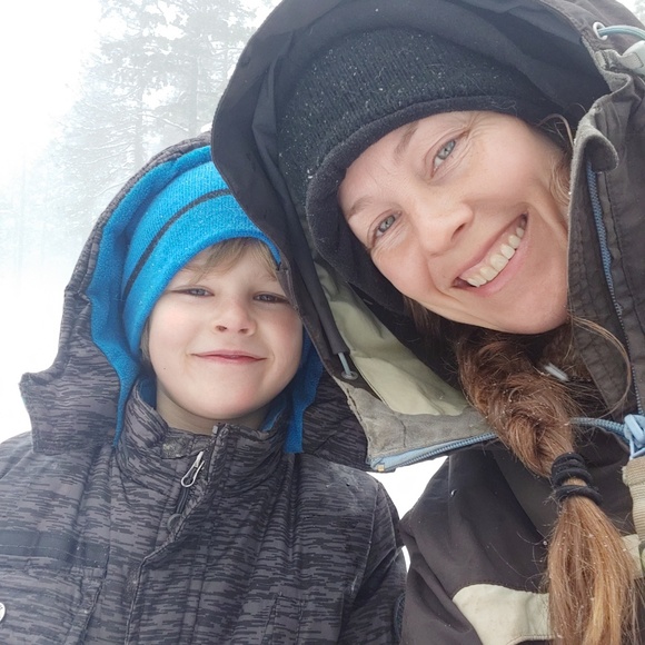 Meet your Posher, Stacie - Picture 8 of 8